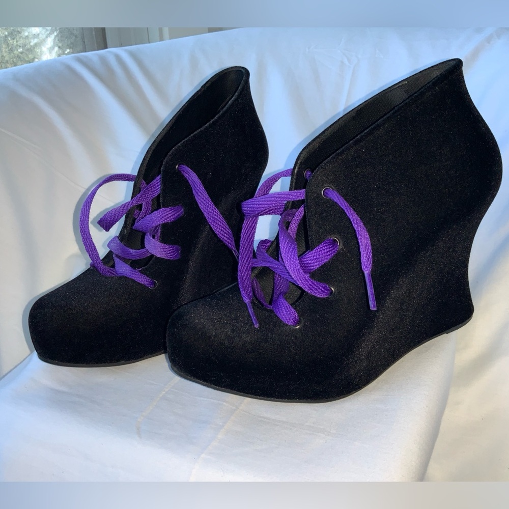 MELISSA Wedge Heel Ankle Boot, Size US8, EUC